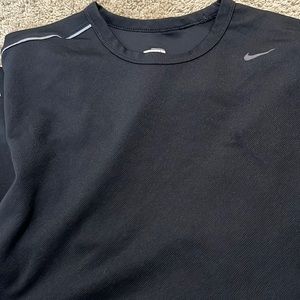 Size large Nike fit dry long sleeve tshirt